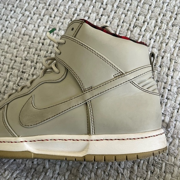 Nike Dunk Ultra High Top Mens Sz 8.5 Waterproof Grey Sail Red Plaid - Picture 6 of 12